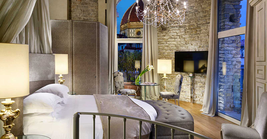 Hotel Brunelleschi room overlooking Duomo di Firenze.